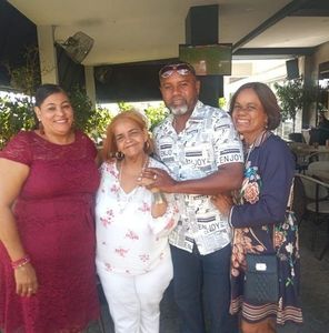 Meet your Posher, Esperanza